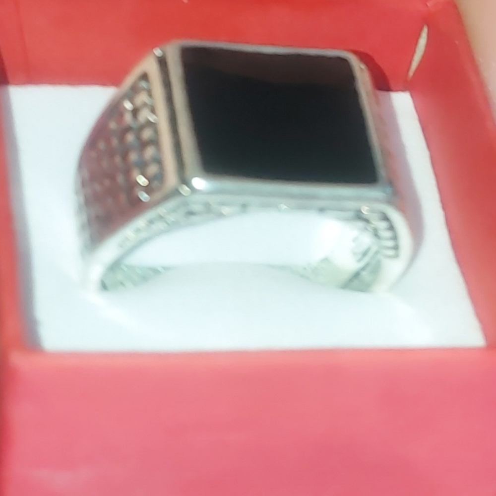 Silver and Black Square Ring - Picture 5 of 9